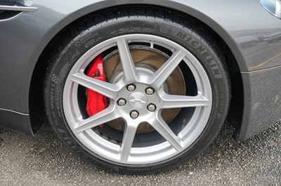 Lot 2006 Aston Martin Vantage V8