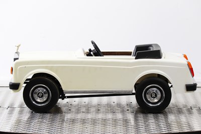 Lot 242 - Sharna Tri-ang Rolls Royce