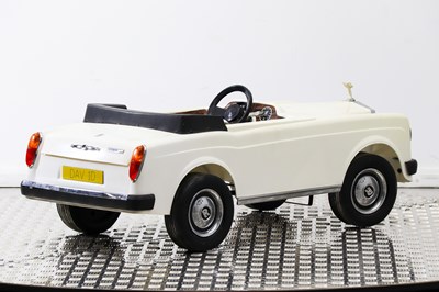 Lot 242 - Sharna Tri-ang Rolls Royce