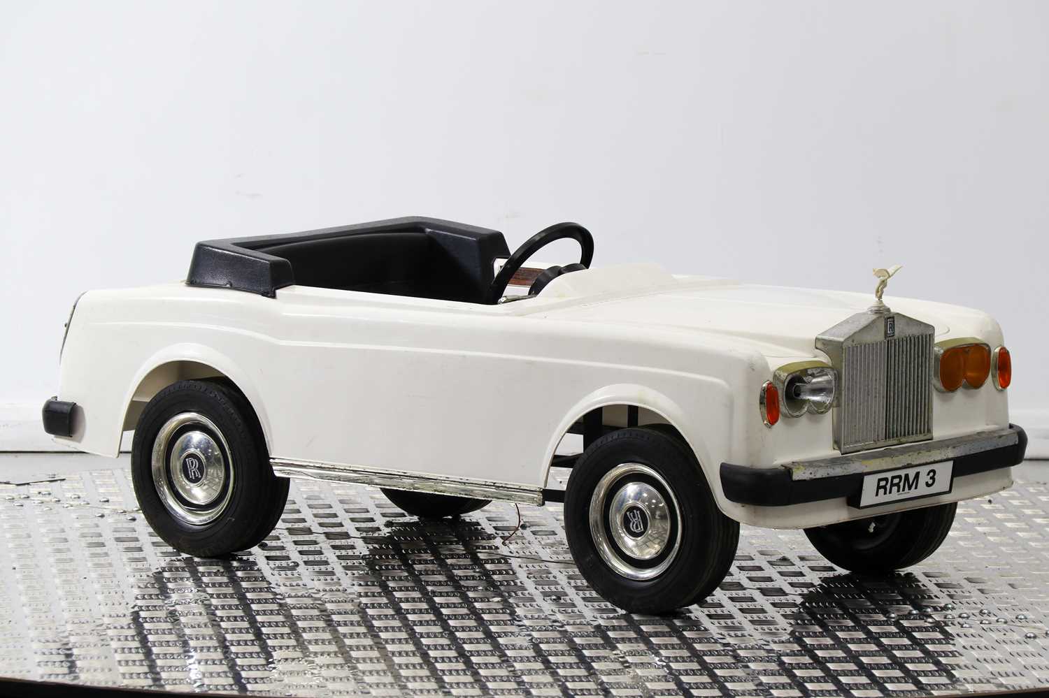 Lot 244 - Sharna Tri-ang Rolls Royce