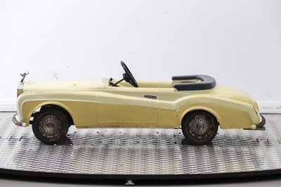Lot 243 - Tri-ang Rolls Royce