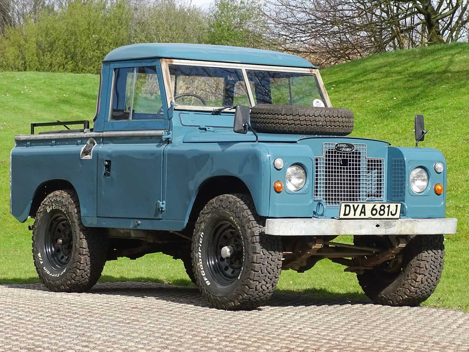 Lot 47 - 1971 Land Rover 88 Series IIA