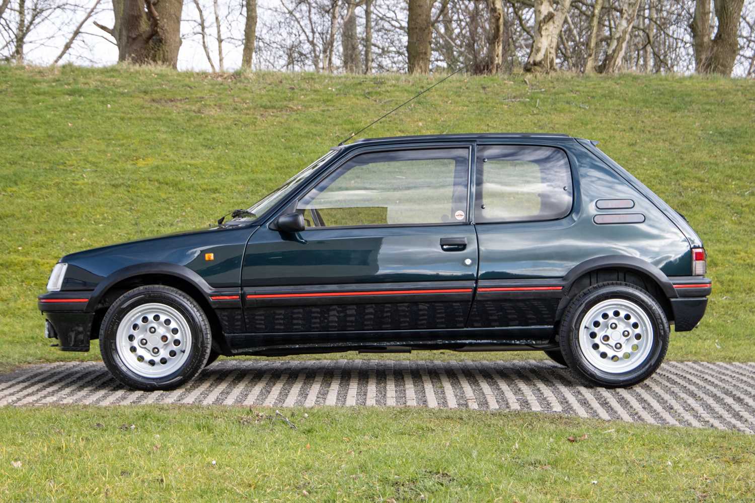 lot-76-1990-peugeot-205-gti-1-6-sorrento-green