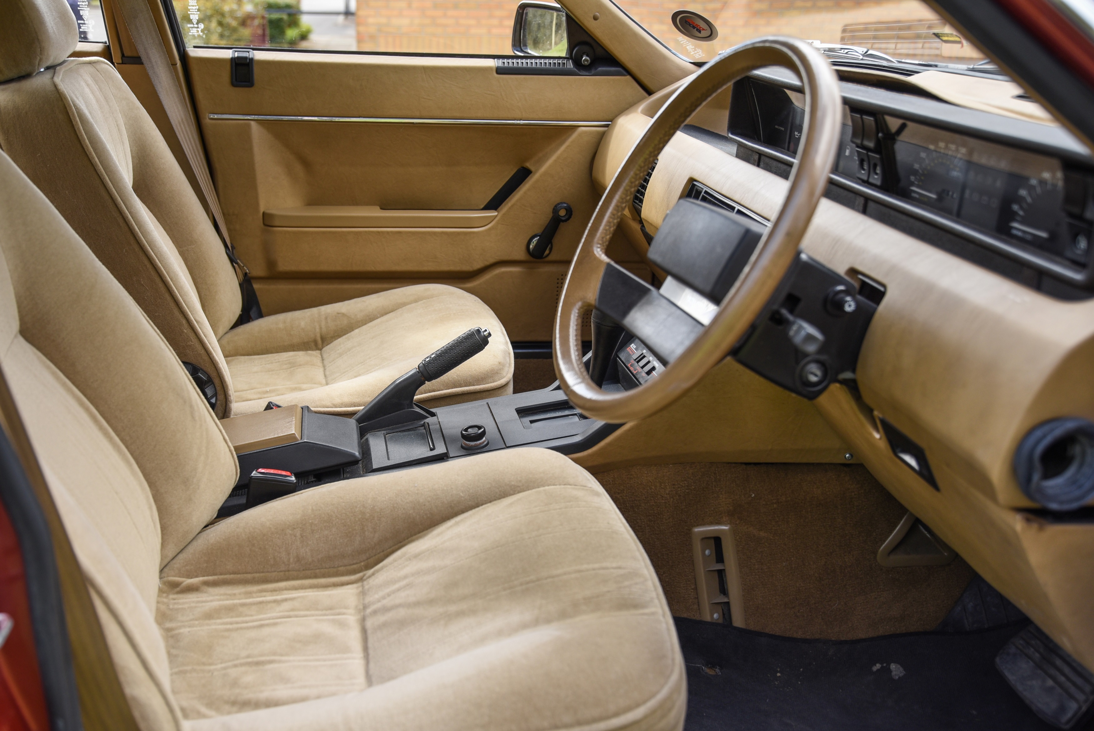 Lot 74 - 1982 Rover SD1 2000