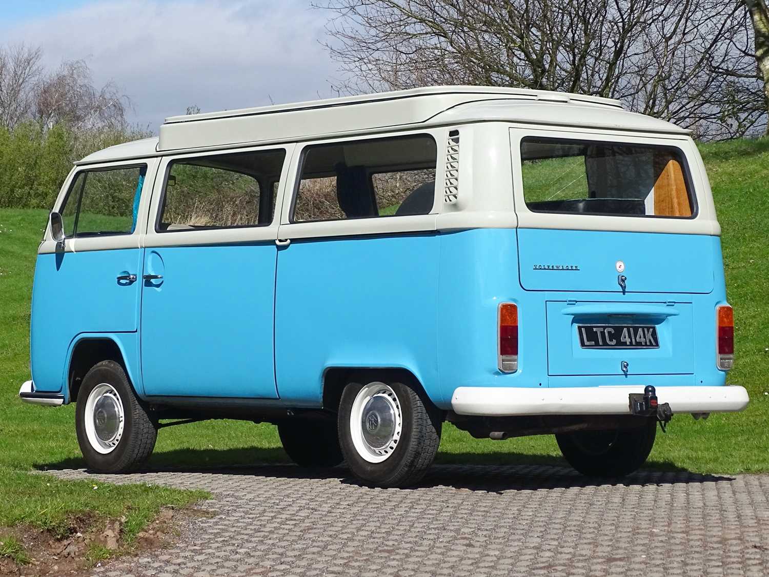 Lot 124 1972 Volkswagen Type 2 Transporter Devon 7406