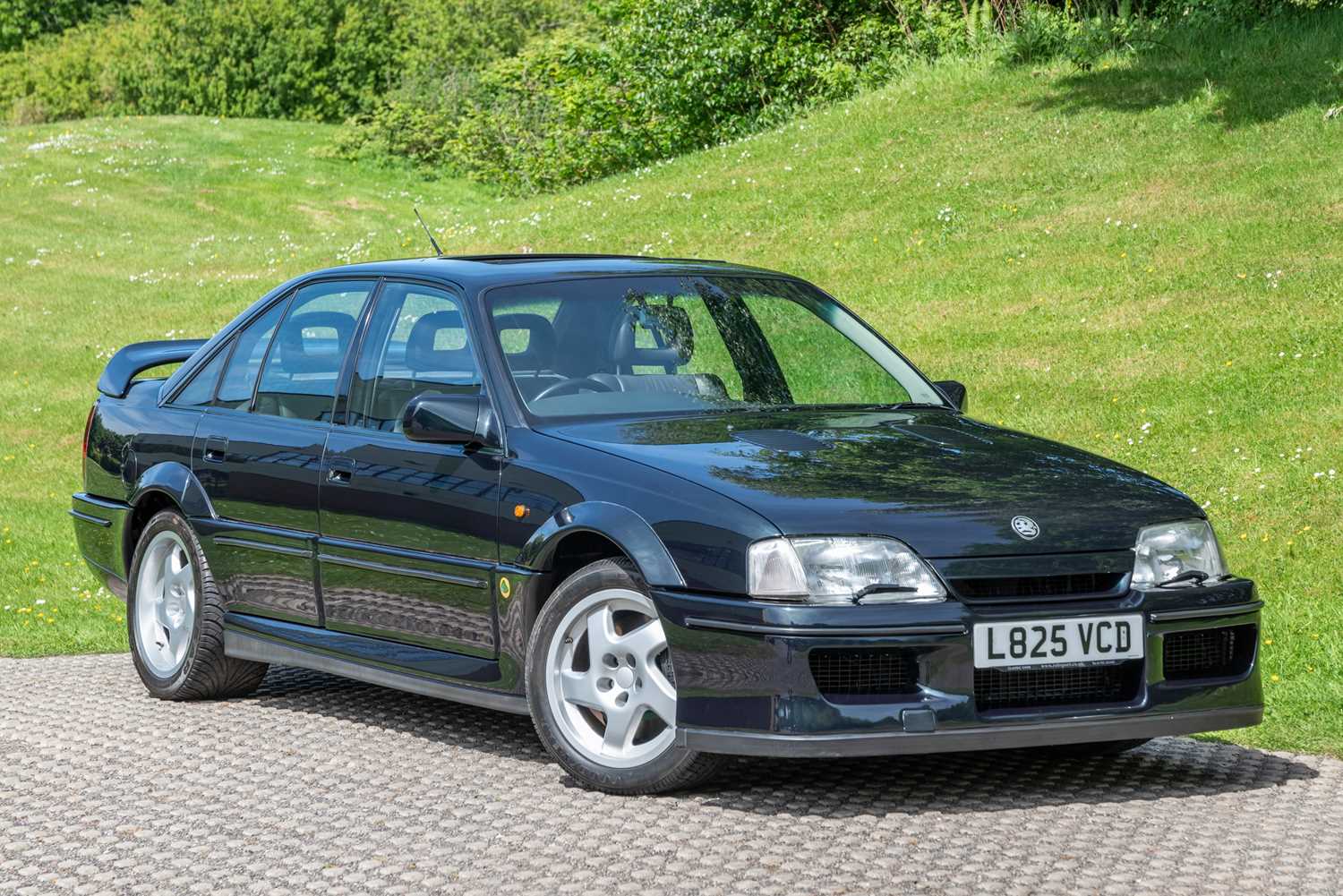 The Vauxhall Lotus Carlton Is A Hot Family Sedan That Famously Outran The Police | Carscoops
