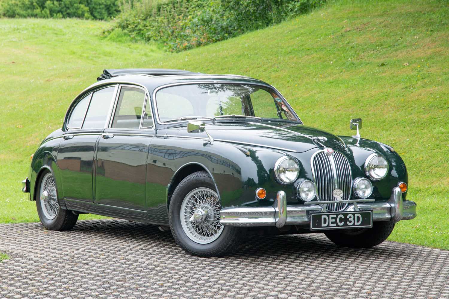 Lot 3 - 1966 Jaguar MK II 3.8 Litre