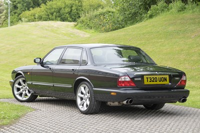 Lot 67 - 1999 Jaguar XJR 4.0 V8