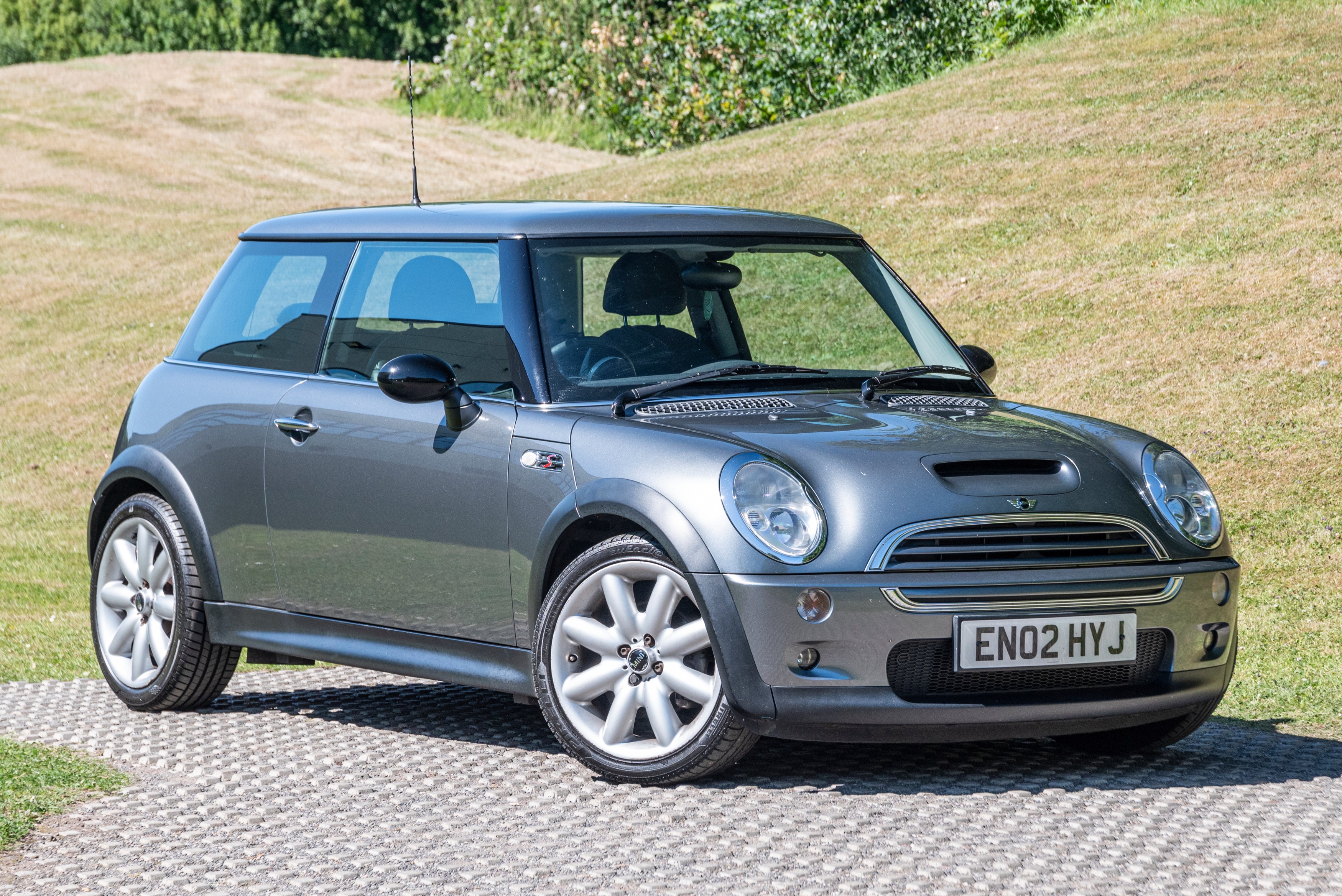 Lot 76 - 2002 Mini Cooper S
