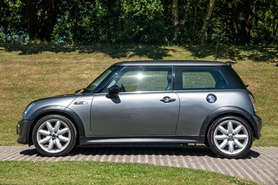 Lot 76 - 2002 Mini Cooper S