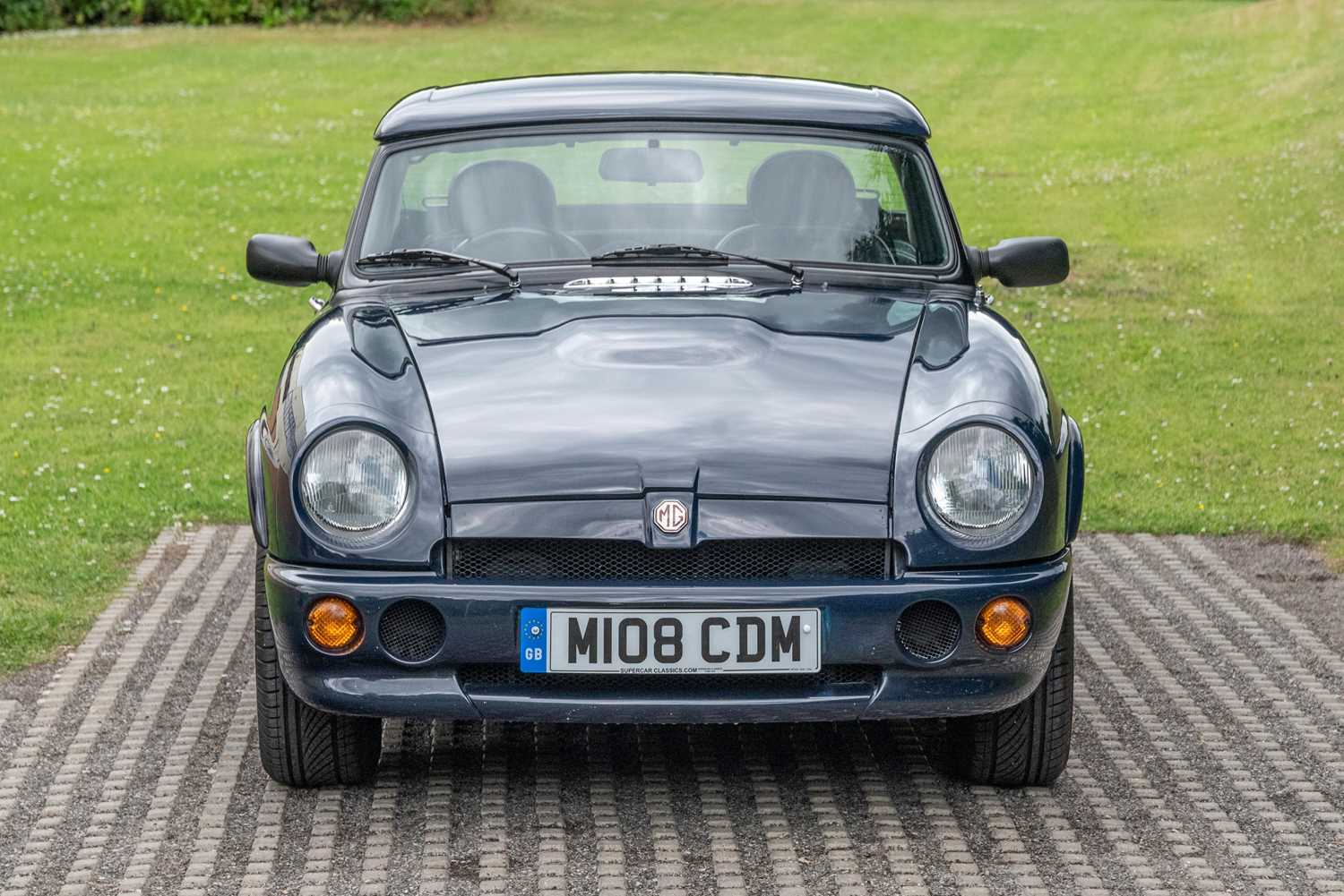 Lot 13 - 1994 MG R V8
