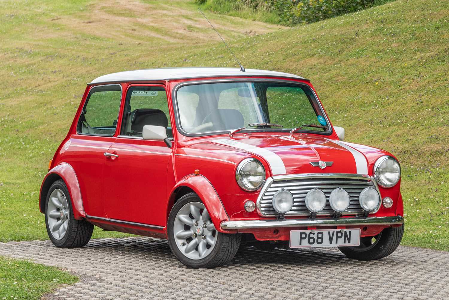 Lot 66 - 1996 Rover Mini Cooper 'Sport'