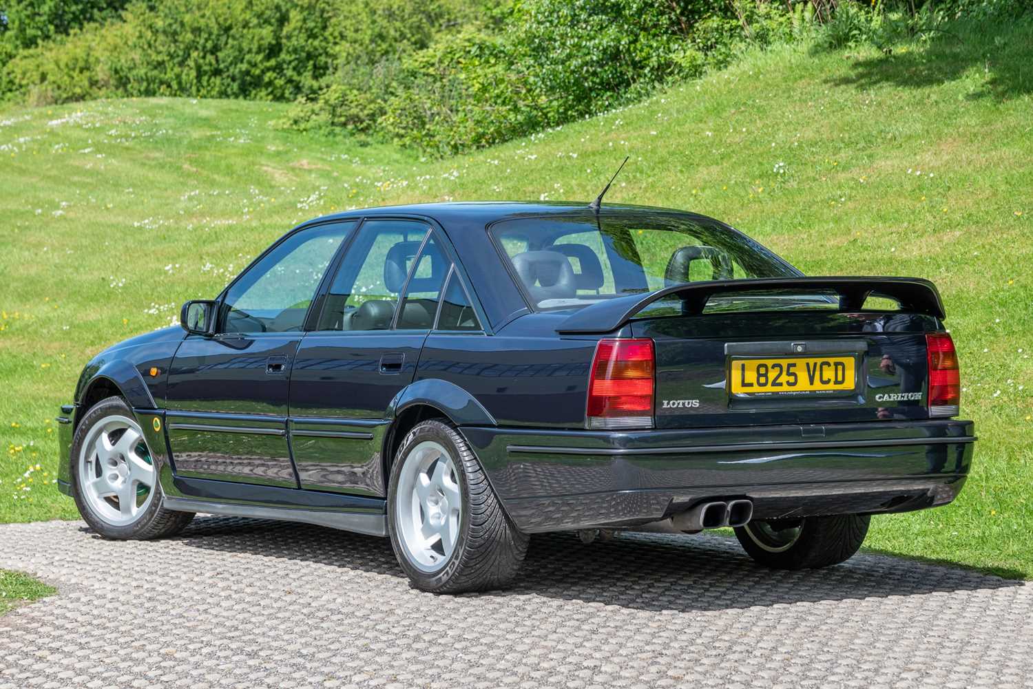 Lot 52 1993 Vauxhall Lotus Carlton