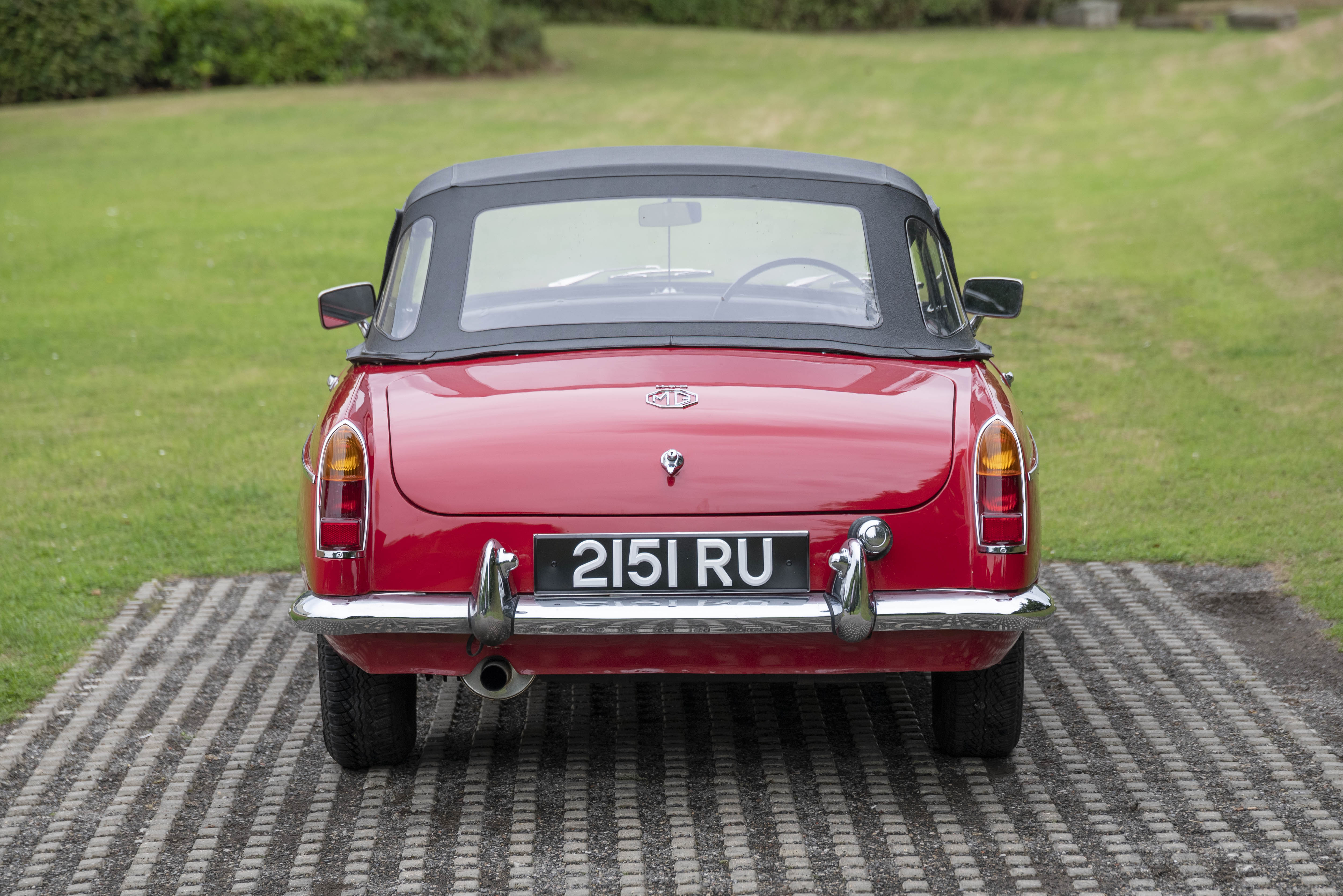 Lot 6 - 1962 MG B Roadster