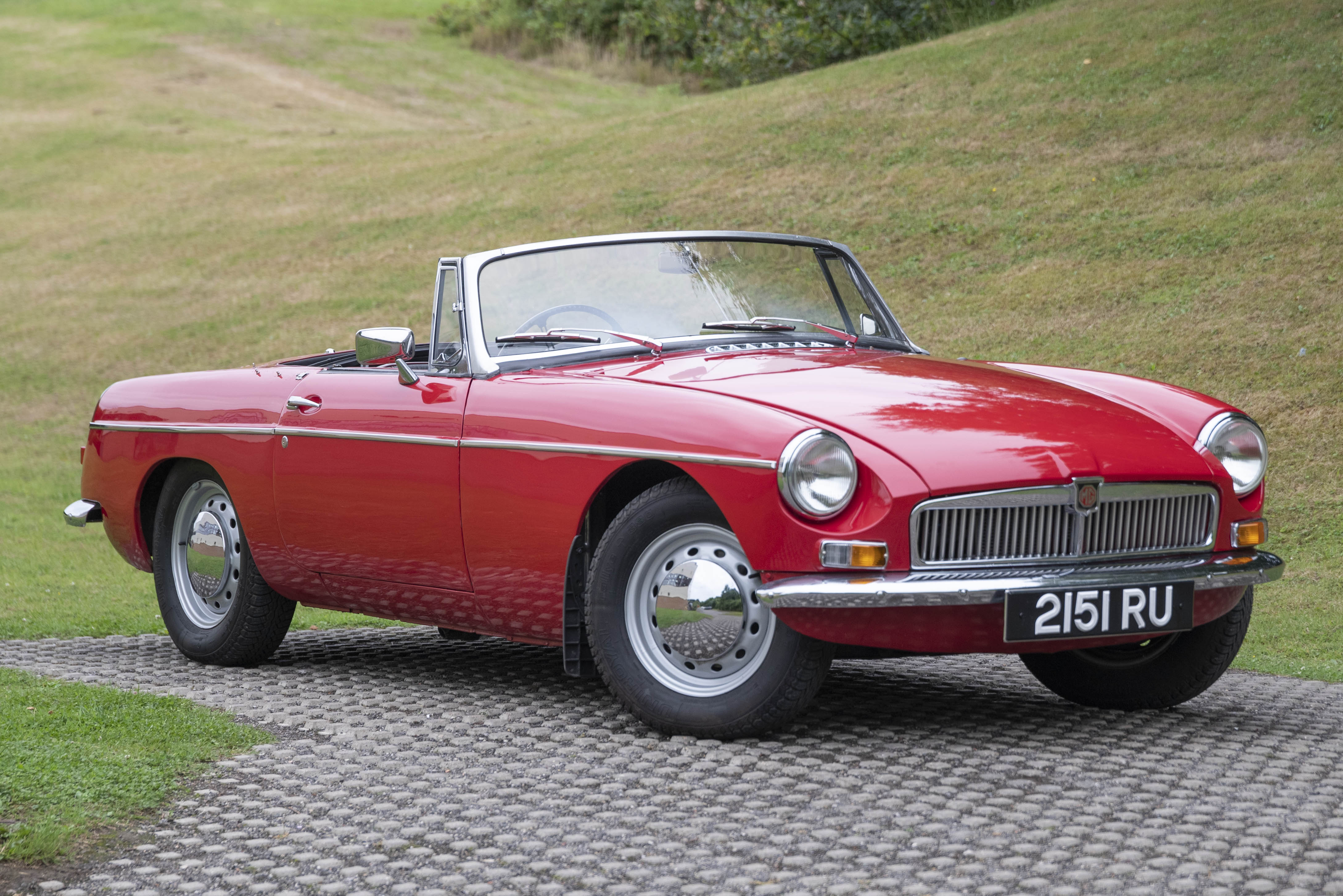 Lot 6 - 1962 MG B Roadster