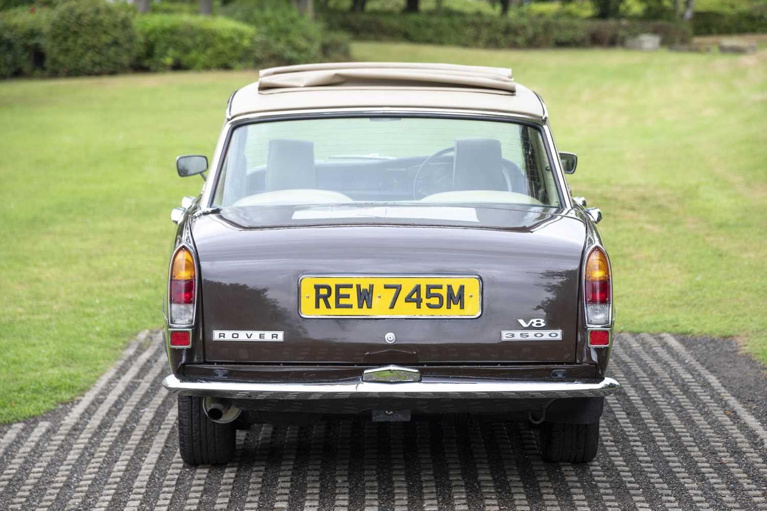 Lot 72 - 1974 Rover P6 3500 V8