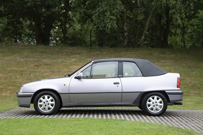 Lot 59 - 1990 Vauxhall Astra GTE Convertible