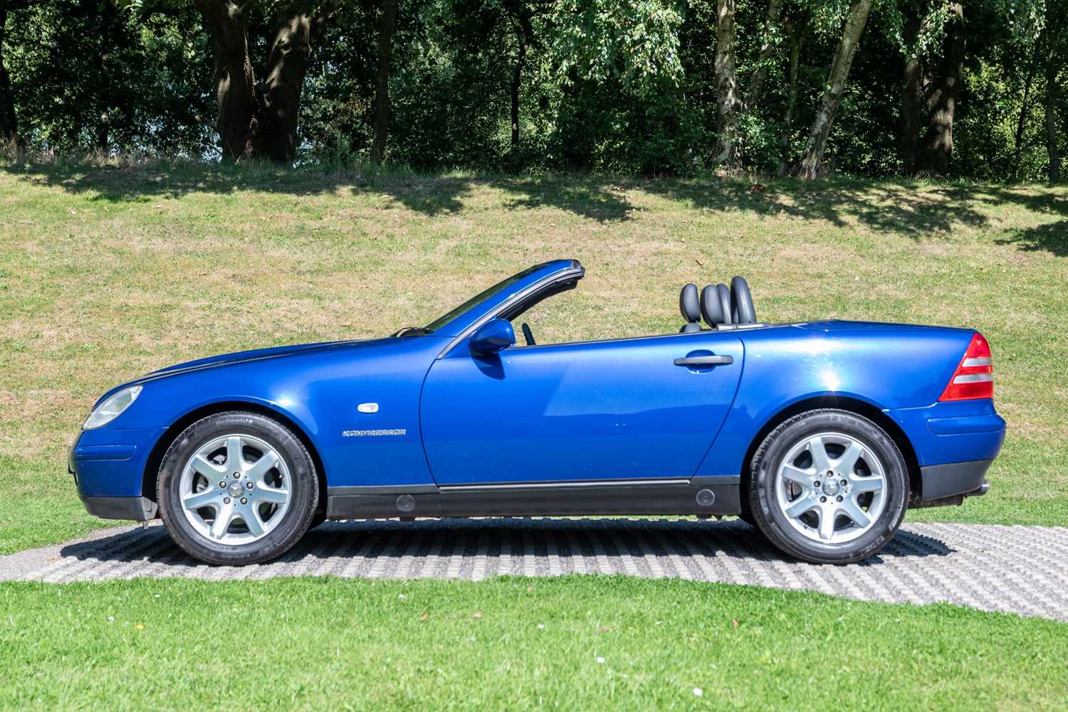 Lot 1 1999 MercedesBenz SLK 230 Kompressor