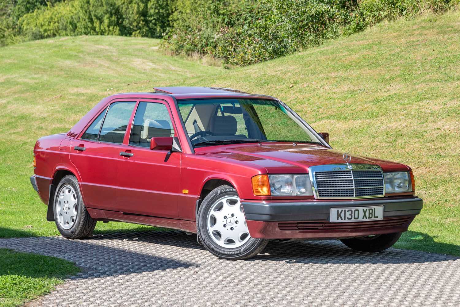 Lot 66 - 1993 Mercedes-Benz 190 E 2.0