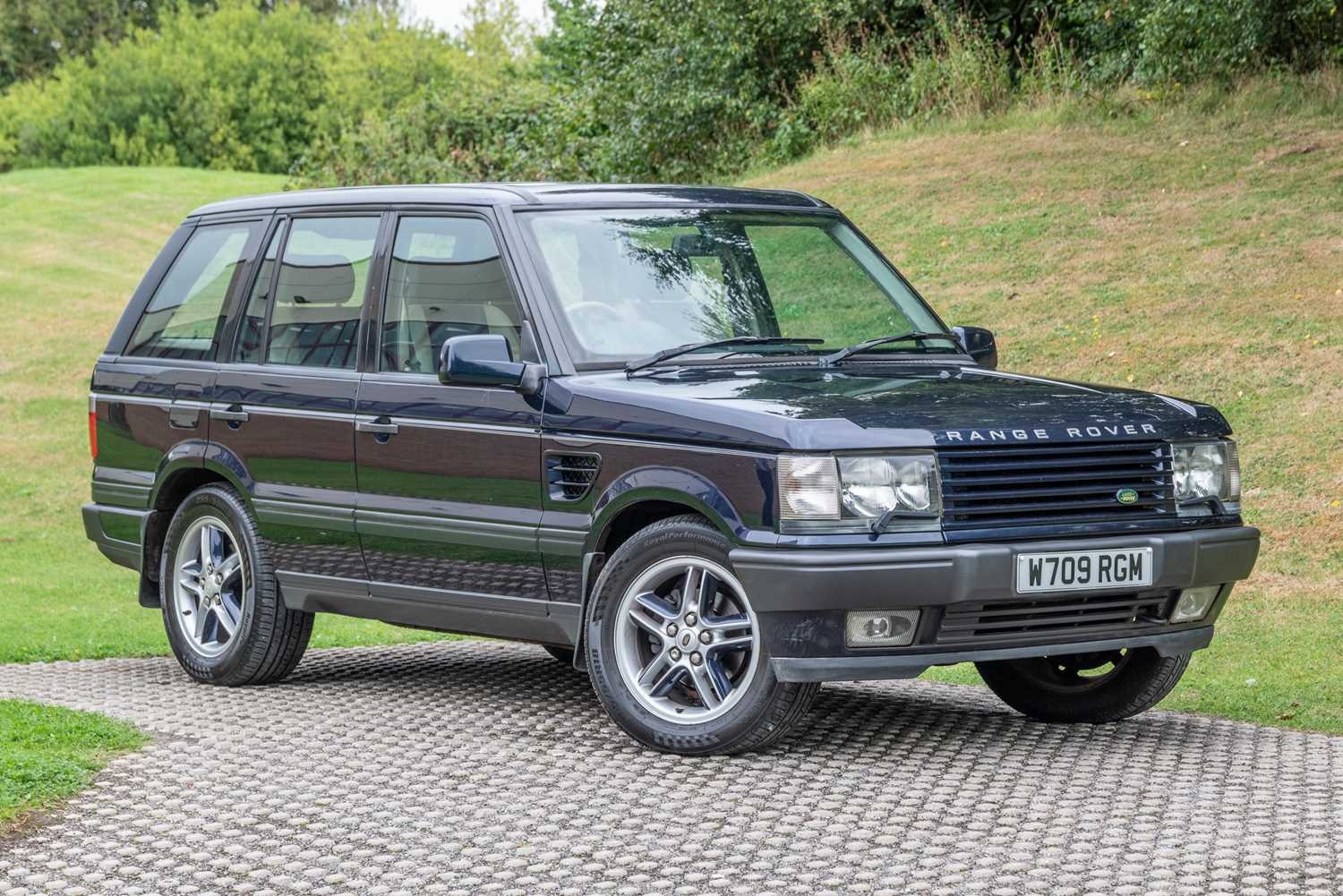 Lot 41 - 2000 Range Rover Vogue 4.6 Autobiography