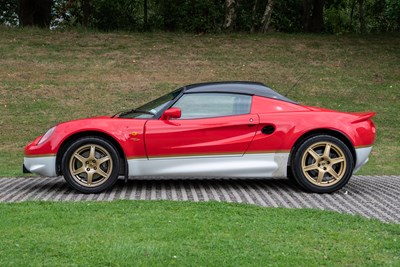 Lot 10 - 2000 Lotus Elise Type 49