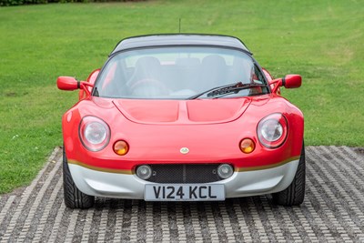 Lot 10 - 2000 Lotus Elise Type 49