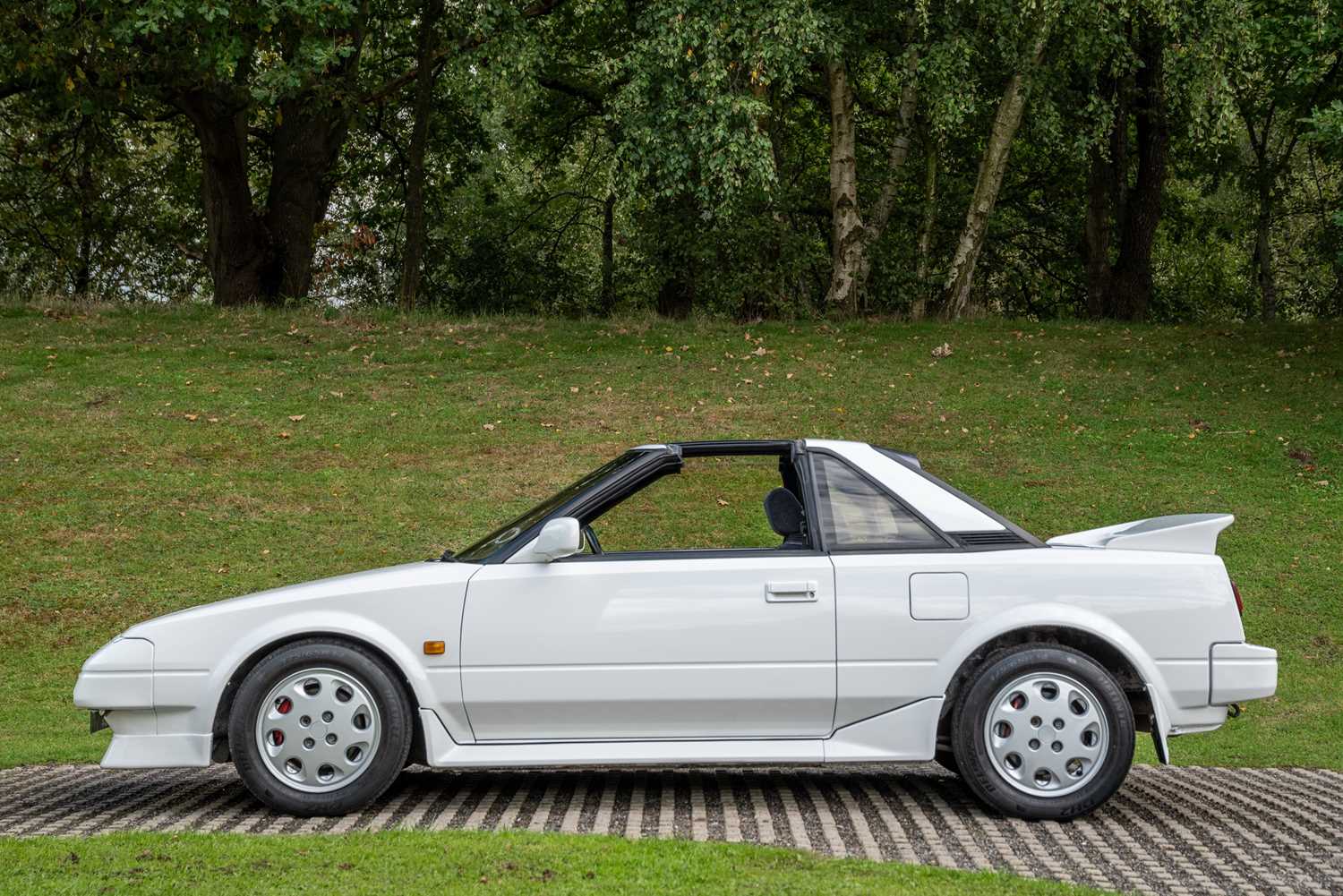 Lot 2 1988 Toyota MR2 TBar