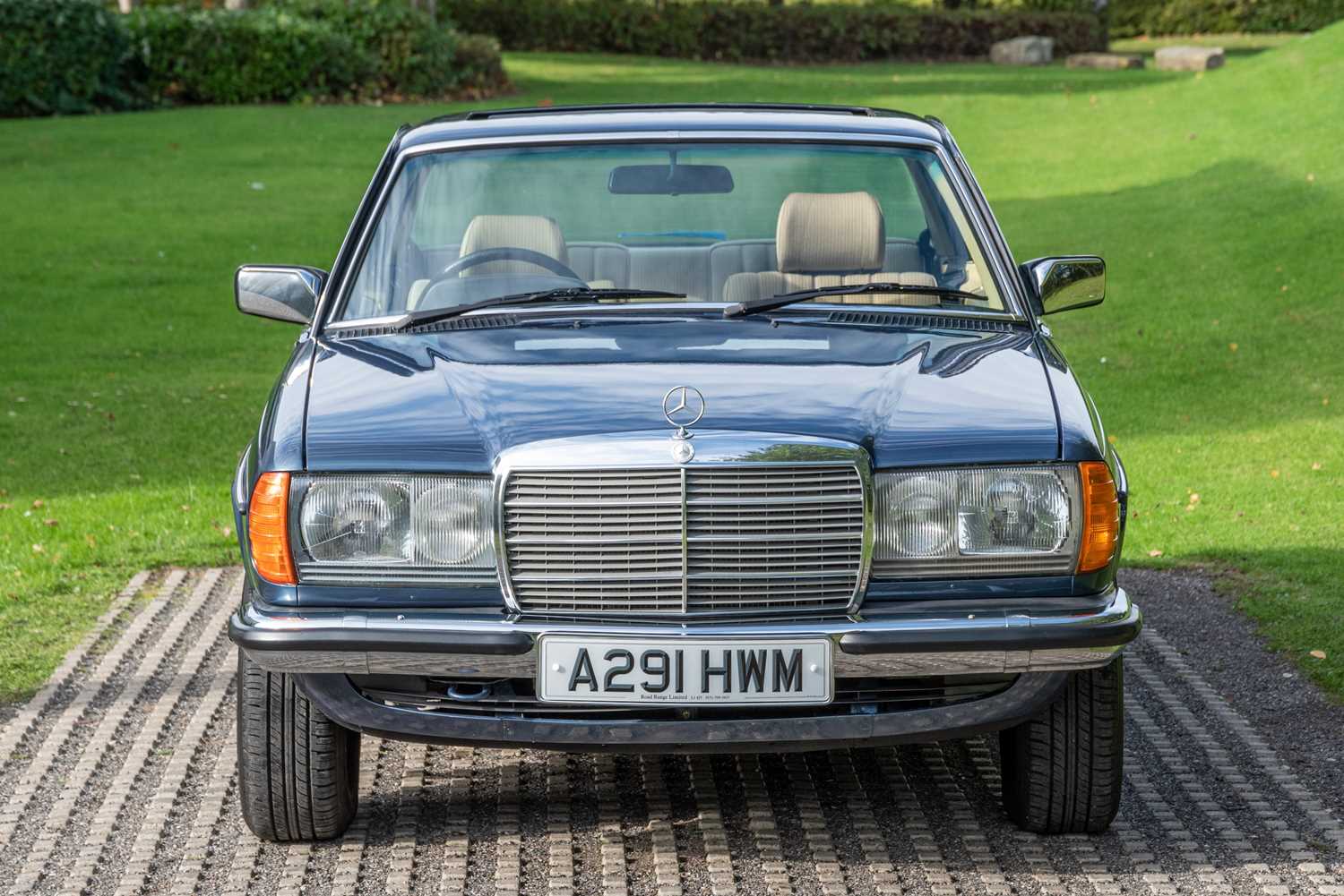 Lot 47 1984 Mercedes Benz 230 CE lot-47-1984-mercedes-benz-230-ce