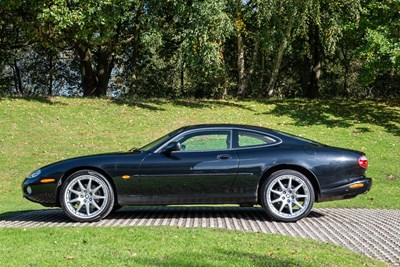 Lot 65 - 2003 Jaguar XK8 4.2 Coupe