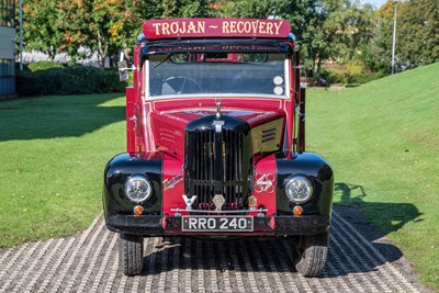 Lot 52 - 1954 Trojan Recovery Truck