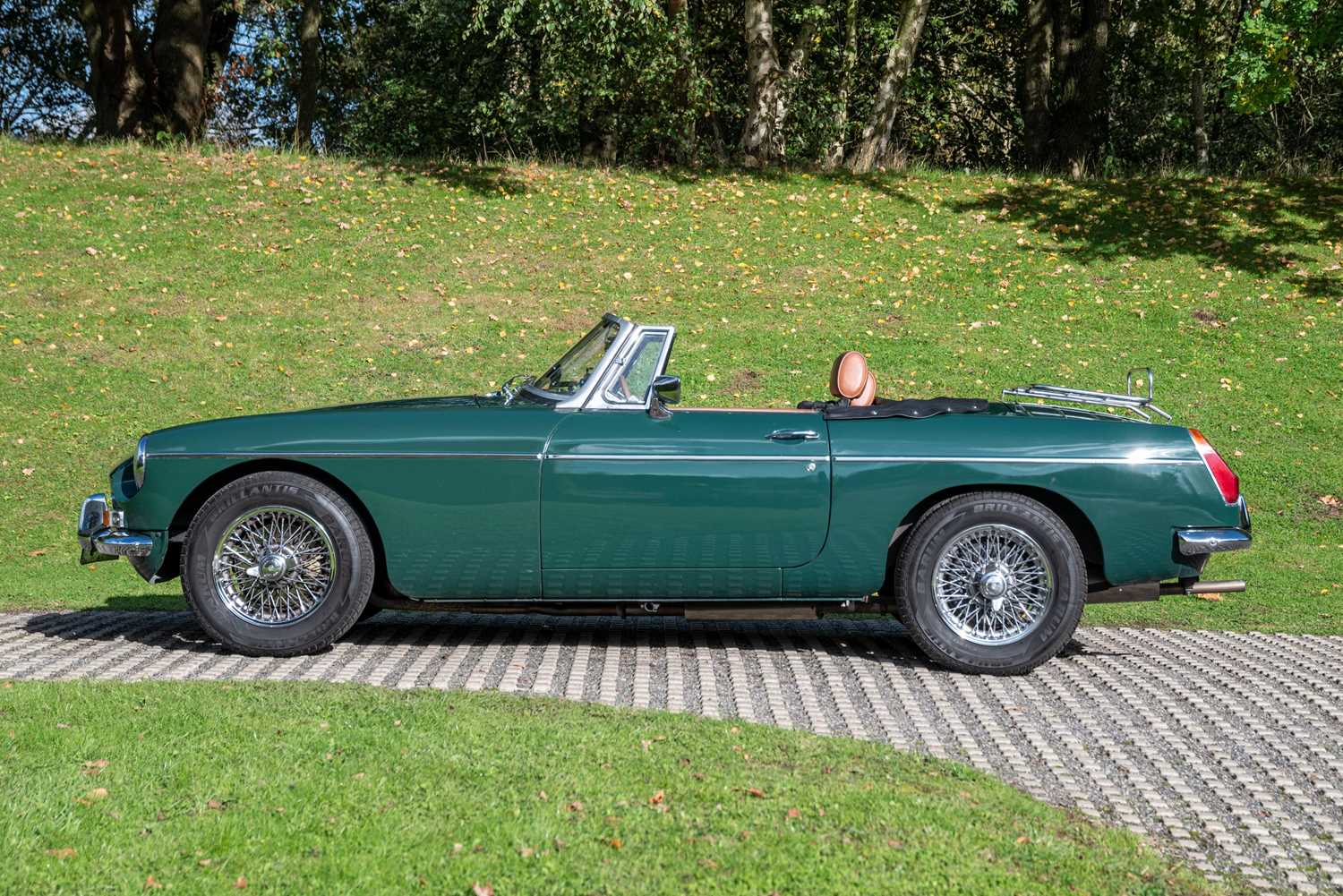 lot-31-1971-mg-b-roadster