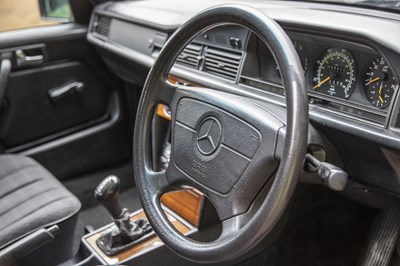 Lot 9 - 1992 Mercedes-Benz 190 E 1.8