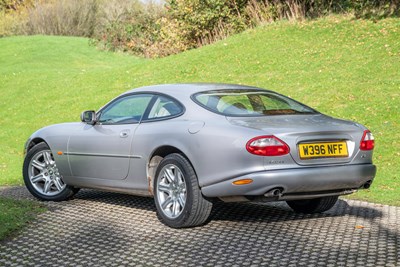 Lot 39 - 2000 Jaguar XK8 Coupe