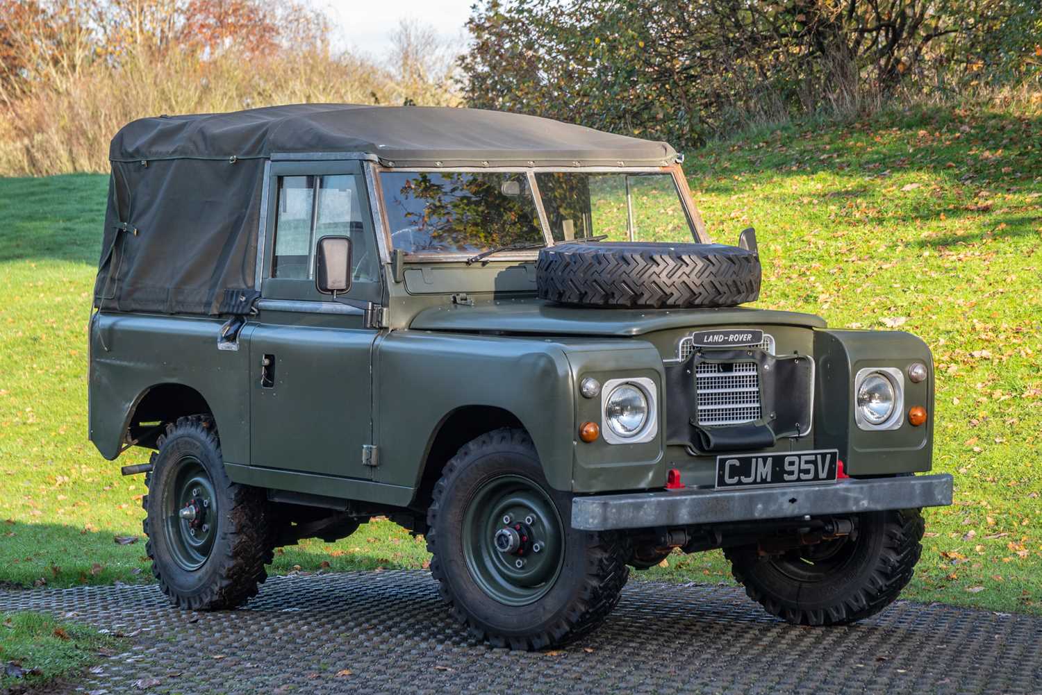 Lot 5 - 1979 Land Rover 88 Series III